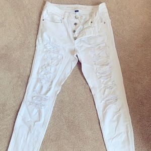 American Eagle: Women’s Tom Boy Jean